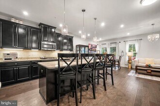 137 Mulberry Dr in Malvern, PA - Building Photo - Building Photo