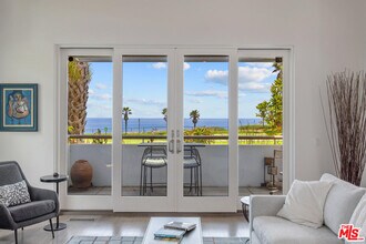 1312 Shoreline Dr in Santa Barbara, CA - Building Photo - Building Photo