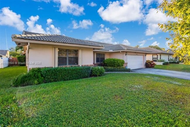 10820 NW 10th Pl in Coral Springs, FL - Building Photo - Building Photo