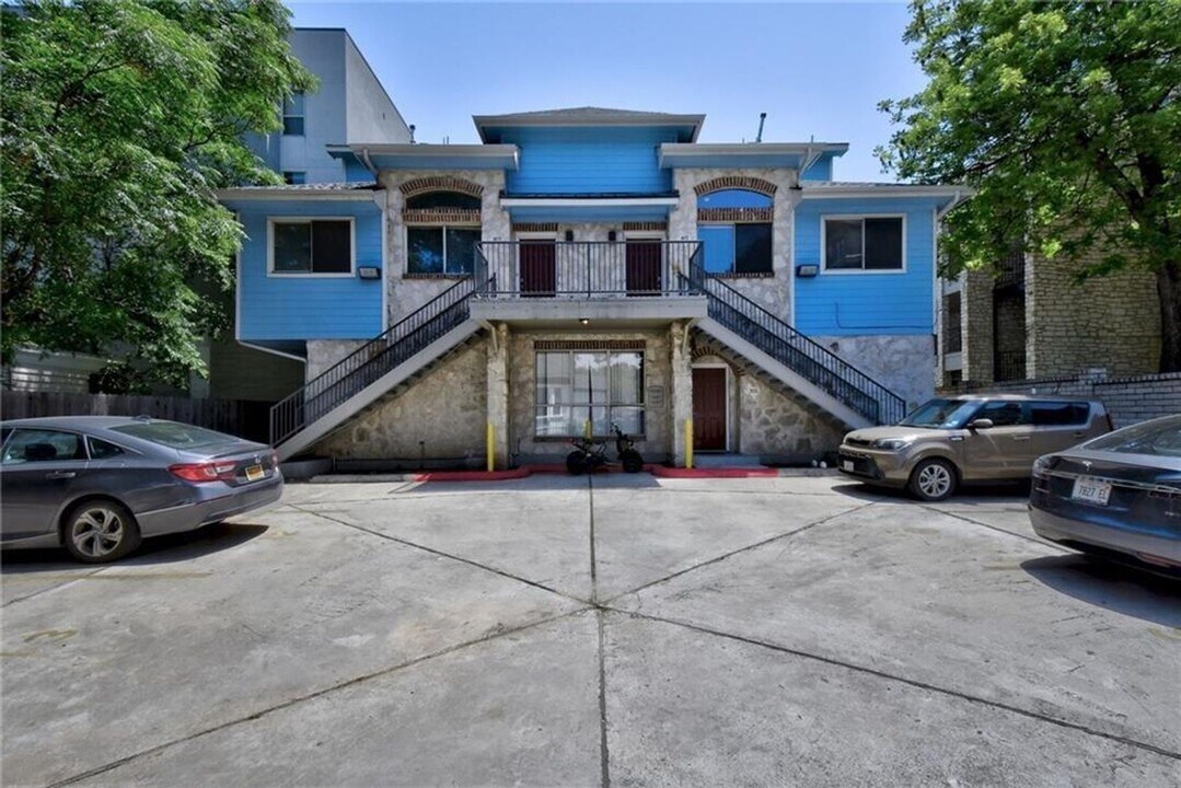 2606 Salado St in Austin, TX - Foto de edificio