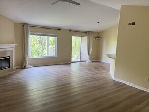 1468 Taramore Dr in Florence, KY - Building Photo - Building Photo