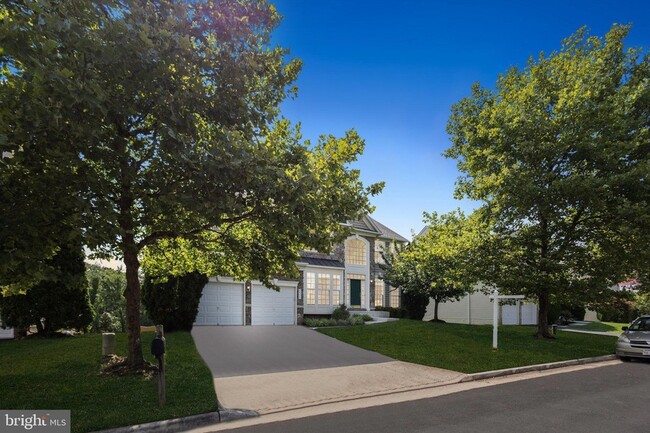 44217 Navajo Dr in Ashburn, VA - Building Photo - Building Photo