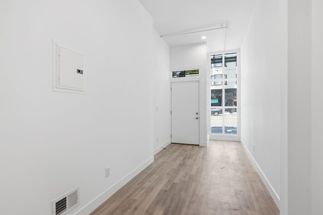 property at 1549 California St
