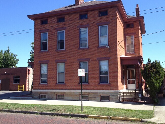 property at 19 W Frankfort St