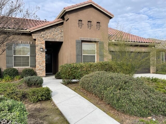 9313 Wellfleet Dr in Bakersfield, CA - Building Photo