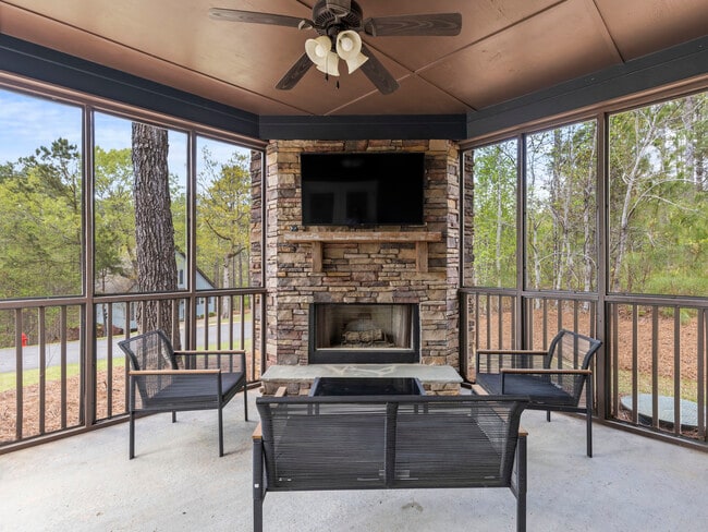 127 Camp Cir in Dadeville, AL - Building Photo - Building Photo