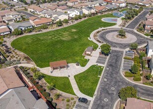 1467 W Hartford Way, Unit Private studio w yard in Santa Maria, CA - Building Photo - Building Photo