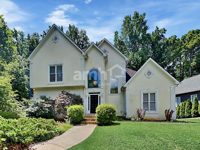 property at 7270 Wyngate Dr