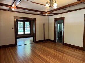 606 W Central Ave in Bentonville, AR - Building Photo - Building Photo