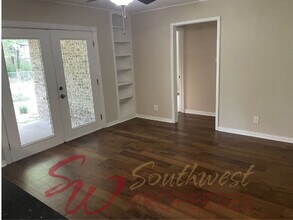 859 N Charlotte Ave in Stephenville, TX - Building Photo - Building Photo