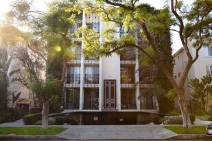 409 Palm in Beverly Hills, CA - Building Photo