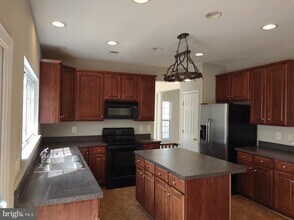 15200 Chula Pl in Woodbridge, VA - Building Photo - Building Photo