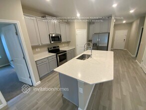 2571 Laylas Wy in Jacksonville, FL - Foto de edificio - Building Photo