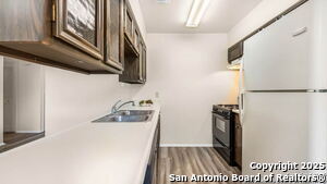 9202 Summer Wind St in San Antonio, TX - Building Photo - Building Photo