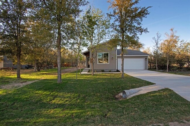 104 Kipapa Ct in Bastrop, TX - Building Photo - Building Photo