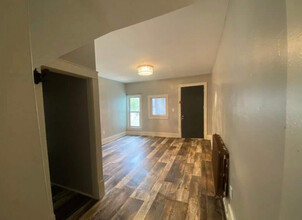 312 Crocker St, Unit #3 in Mazomanie, WI - Building Photo - Building Photo