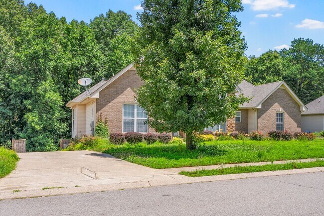 4397 Taylor Hall Ln in Adams, TN - Building Photo - Building Photo