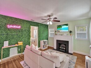 615 SW 4th Ave in Fort Lauderdale, FL - Building Photo - Building Photo