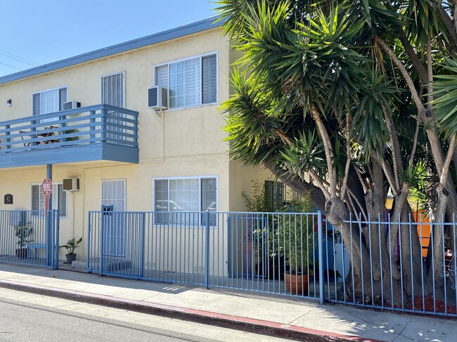 42 20th Ave, Unit 4