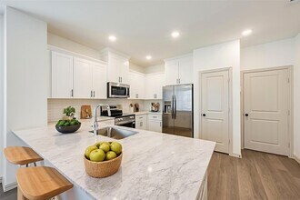 5232 Springlake Pkwy in Haltom City, TX - Building Photo - Building Photo