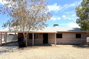 17043 N 15th Ave in Phoenix, AZ - Building Photo