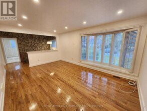 394 Paliser Crescent N in Richmond Hill, ON - Building Photo - Building Photo