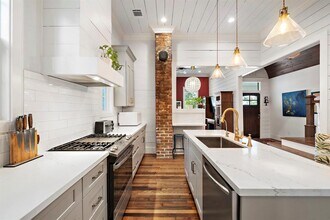 2019 Crockett St in Houston, TX - Building Photo - Building Photo