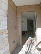 713 Brown Thrasher in San Antonio, TX - Foto de edificio - Building Photo
