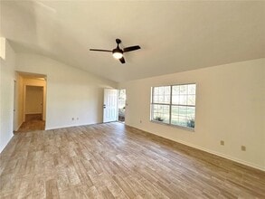 26613 NW 3rd Ave in Newberry, FL - Building Photo - Building Photo