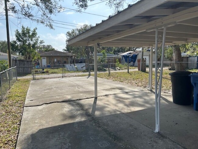 2534 40th Ave N in St. Petersburg, FL - Building Photo - Building Photo