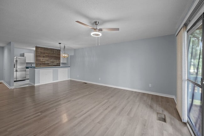 property at 1204 Harbourside Dr