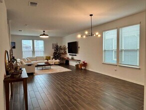 1512 Hope Rnch Rd in Leander, TX - Building Photo - Building Photo