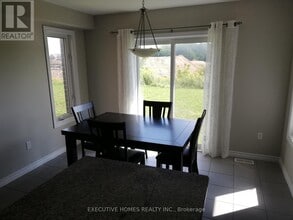 1372 Caen Ave in Woodstock, ON - Building Photo - Building Photo