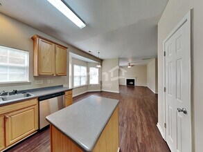 5711 Falkirk Ln in Matthews, NC - Building Photo - Building Photo