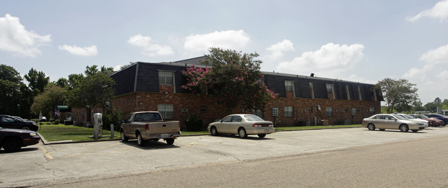 Chateau Baker I in Baker, LA - Foto de edificio - Building Photo