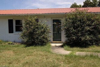2018 Union Cross Rd in Winston-Salem, NC - Building Photo - Building Photo