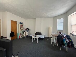 28 S Huntington Ave, Unit 202 in Boston, MA - Building Photo - Building Photo