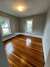 47 Pearl St in Medford, MA - Building Photo - Building Photo