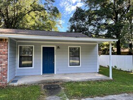 5722 Lumberjack Ln in Tallahassee, FL - Building Photo