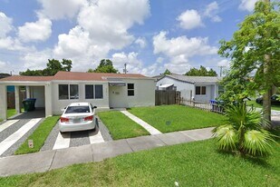 4871 SW 5th Ter in Coral Gables, FL - Building Photo