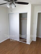 929 E Lexington Dr in Glendale, CA - Building Photo - Building Photo