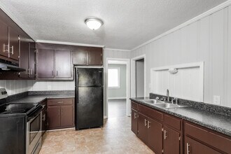 311 E Dorchester Blvd in Greenville, SC - Building Photo - Building Photo