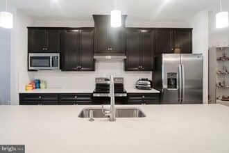 7517 Matapeake Ln in Glen Burnie, MD - Building Photo - Building Photo