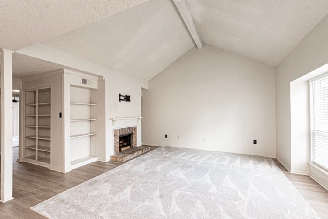 8155 Jefferson Hwy in Baton Rouge, LA - Building Photo