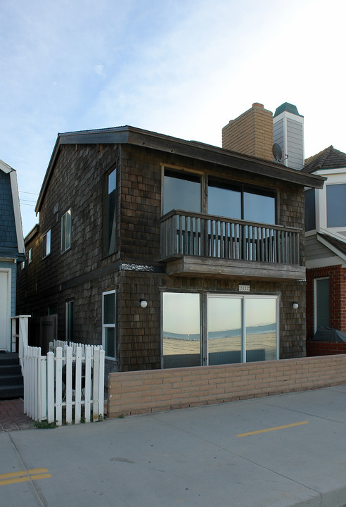 2812 Oceanfront in Newport Beach, CA - Building Photo