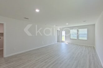 14255 War Admiral Ave in Denham Springs, LA - Foto de edificio - Building Photo