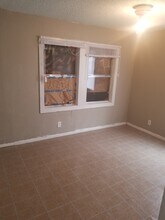 230 e 52nd pl n in Tulsa, OK - Foto de edificio - Building Photo