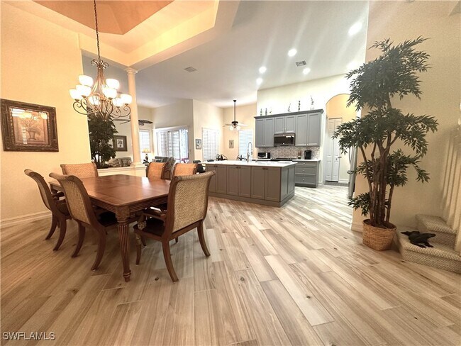 14508 Sterling Oaks Dr in Naples, FL - Building Photo - Building Photo