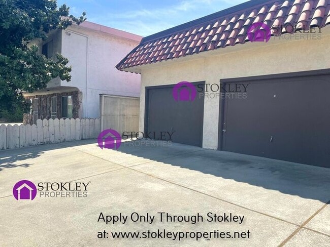 property at 2701 Lincoln Ln