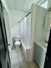 7 W Hollister St in Cincinnati, OH - Building Photo - Building Photo